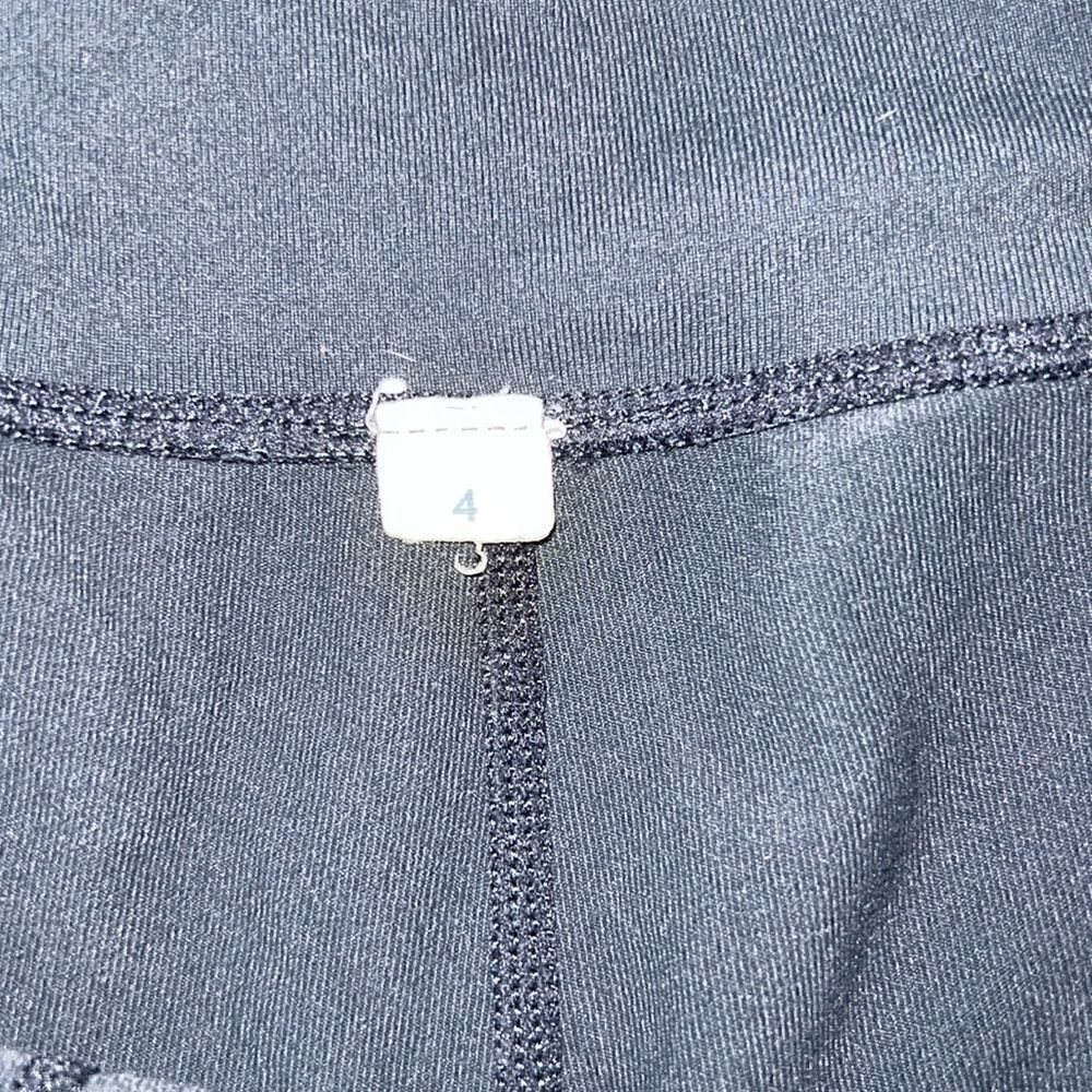 Lululemon Still Crops Crop Pants Gray Wide Leg Drawstring Pocket sz 4 Athleisure - Picture 7 of 9